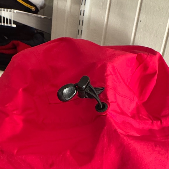 Arc’teryx Women’s Beta LT Jacket – GORE-TEX Pro - Picture 9 of 16